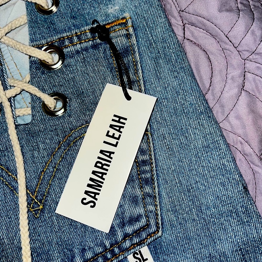 Samaria Leah Vintage levis. No strech AT ALL. this pair might fit a size 12-14